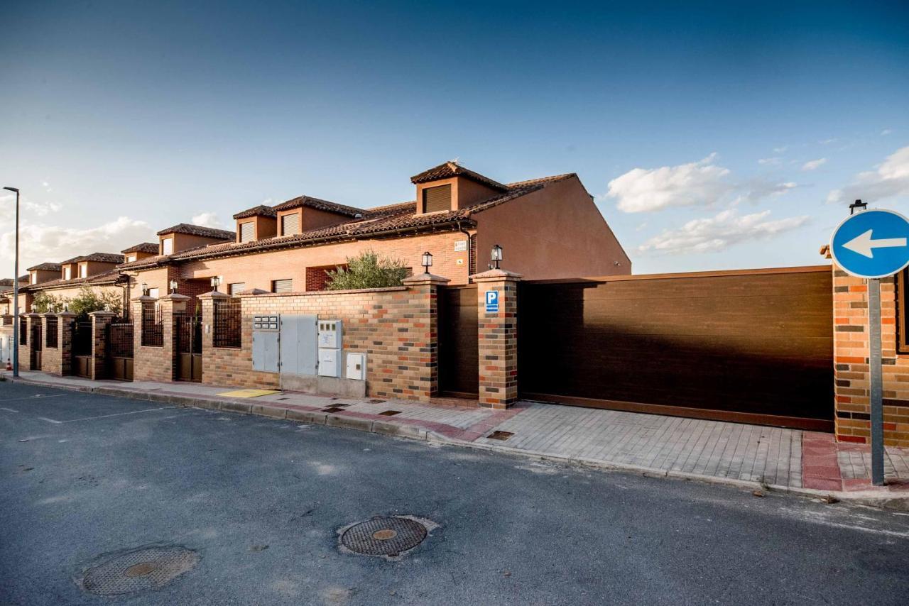 Apartamentos Al Paso De Toledo, Puy Du Fou A 10Km Burguillos de Toledo Zewnętrze zdjęcie